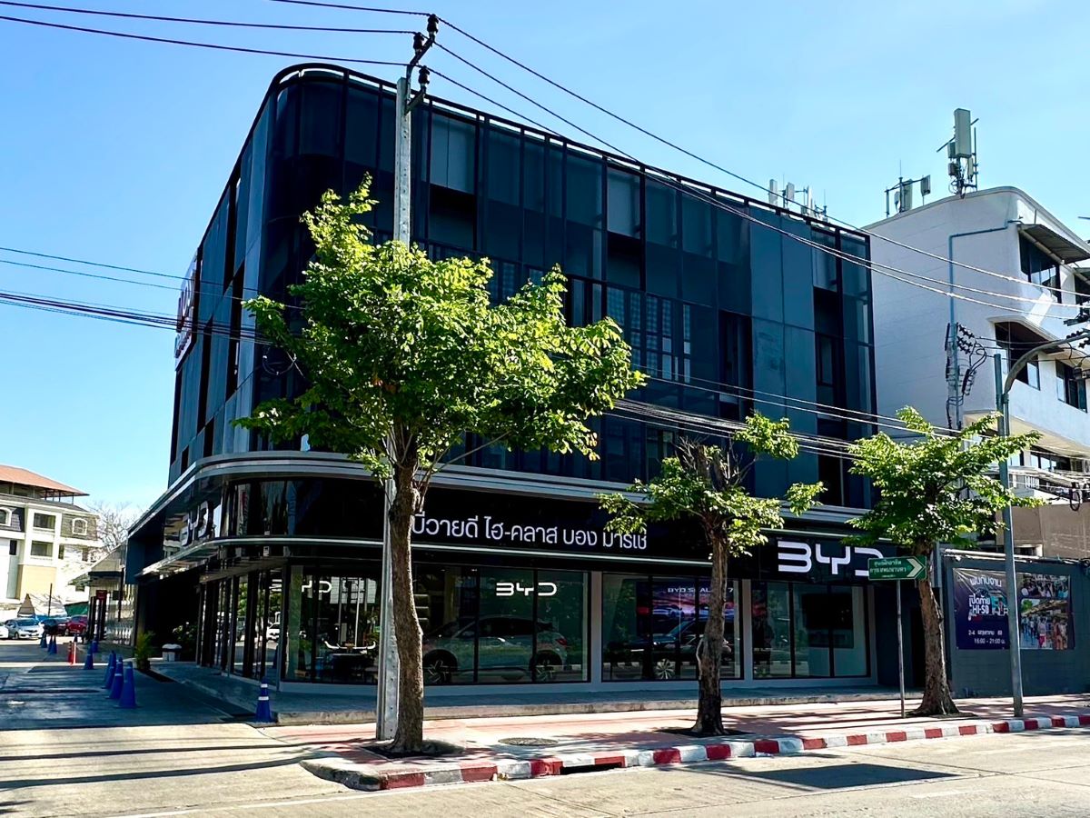 byd hiclass bonmarche